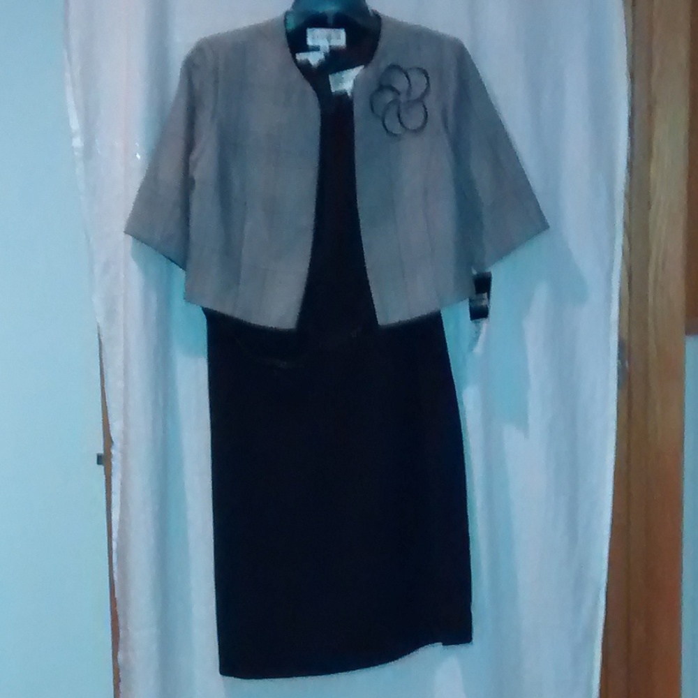 Studio Dress Suit